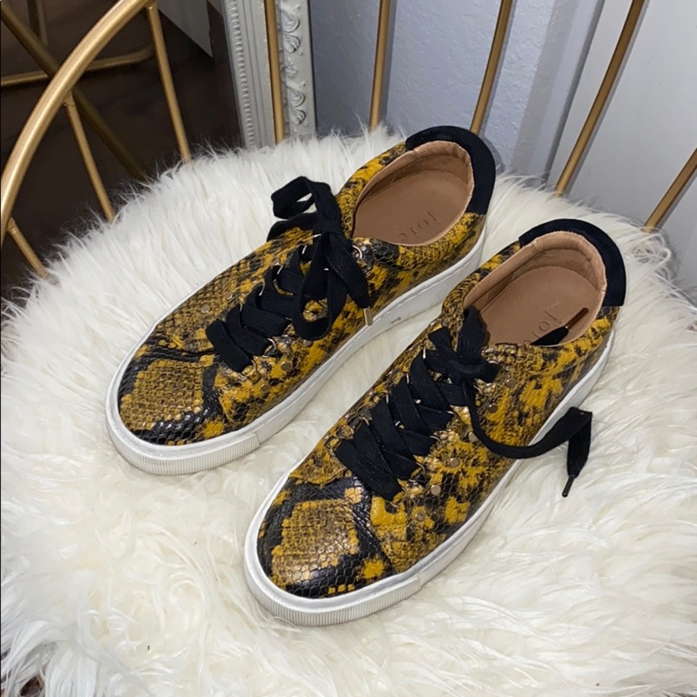 Joie leather snake print sneakers, only worn once